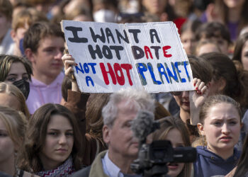 Manifestación contra el cambio climático en Berlín. Foto: Monika Skolimowska / AP)