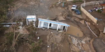 Casa en Villa Esperanza, Salinas, tras el huracán Fiona. Foto: Alejandro Granadillo / AP