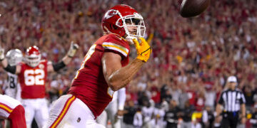 El tight end de los Chiefs de Kansas City, Travis Kelce. Foto: Ed Zurga | AP