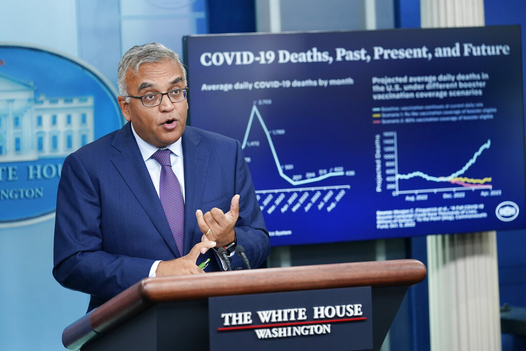 El coordinador de la respuesta al COVID-19 de la Casa Blanca, Ashish Jha. Foto: AP/Susan Walsh
