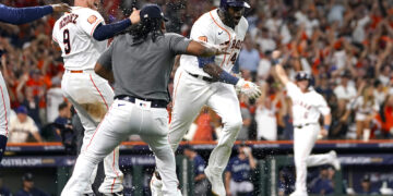 El cubano Yordan Álvarez bateador designado de los Astros de Houston. (Foto: David J. Phillip / AP, archivo)