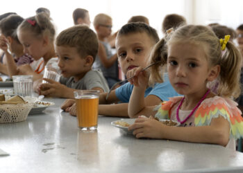 Niños de orfanatos de la región de Donetsk. Foto: AP