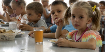 Niños de orfanatos de la región de Donetsk. Foto: AP