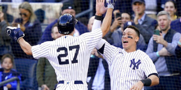 Giancarlo Stanton y Aaron Judge de los Yankees de Nueva York. Foto: John Minchillo | AP