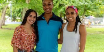 (De izquierda a derecha): Karol Heredia Rolón, Jasmine Camacho-Quinn y Denise Garay López. Foto suministrada
