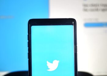 Twitter. Foto: Joshua Hoehne / Unsplash
