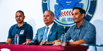 Alex Cintrón, Carlos Iguina y Nick Ortiz. (Foto: Cangrejeros de Santurce / Facebook)
