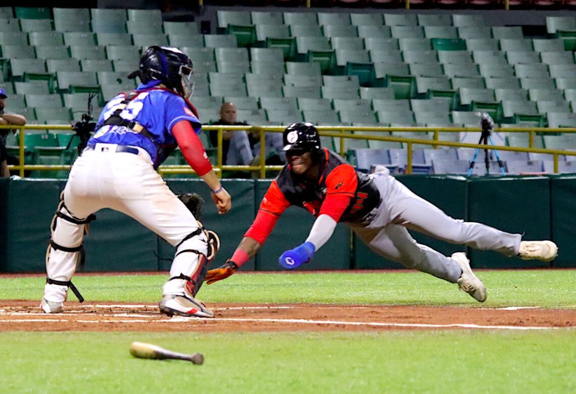 Dairon Blanco, de los Leones de Ponce. (Foto: LBPRC Media, archivo)