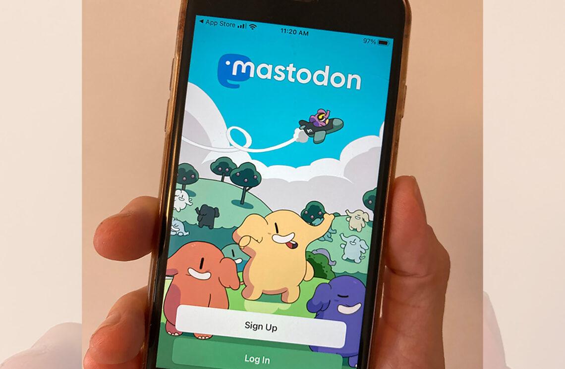 Aplicación de Mastodon en un móvil. (Foto: Barbara Ortutay / AP)