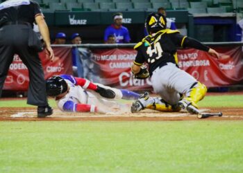 Gigantes de Carolina vs RA12. Foto: LBPRC