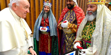 Esta es la segunda ocasión en que los reyes juanadinos participan en una audiencia papal. La primera ocurrió en diciembre del 2004, ante el papa Juan Pablo II. (Foto: Vatican Media)