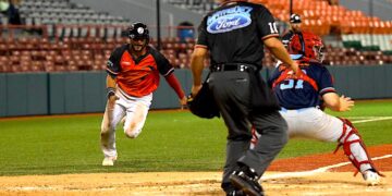 Jesmuel Valentín, de los Leones de Ponce. (Foto: LBPRC Media)