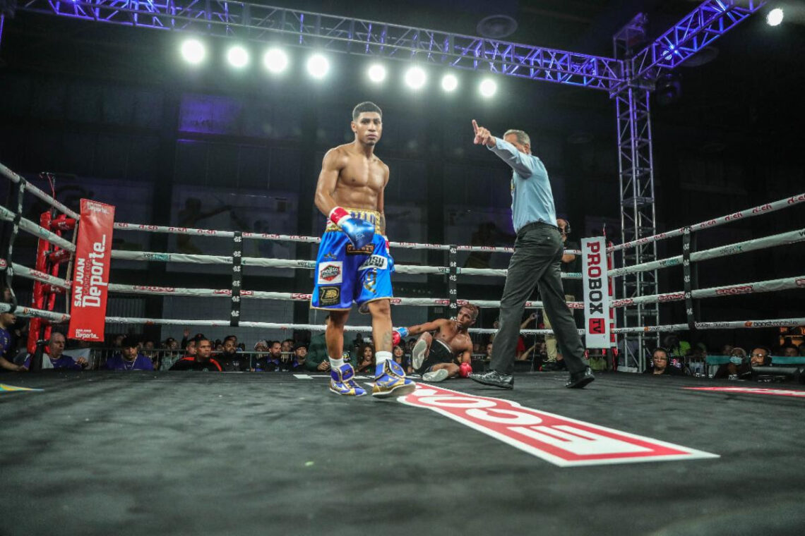 Edwin ‘Chin’ Valentín noqueó a Yeison Vargas. (Foto suministrada / Víctor Planas)