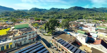 Casco urbano de Adjuntas (Foto: José Almodovar)