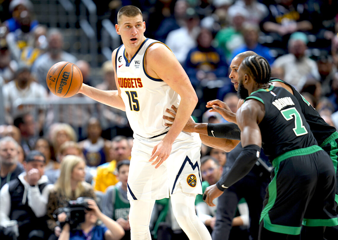 Nikola Jokic, de los Nuggets de Denver. (Foto: David Zalubowski | AP)