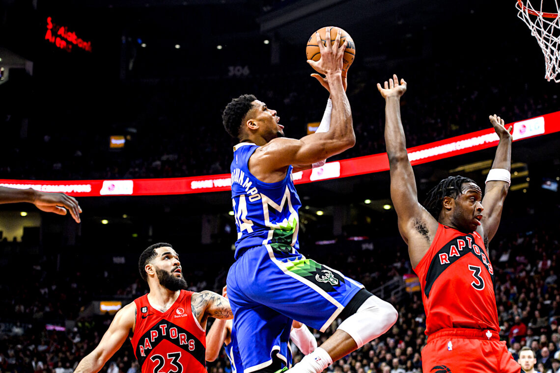 El alero de los Bucks de Milwaukee, Giannis Antetokounmpo. (Foto: Christopher Katsarov | The Canadian Press via AP)