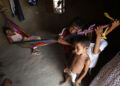 Niños Wayuu en su casa en Manaure, La Guajira, Colombia, en el 2015. (Foto: Fernando Vergara / AP)