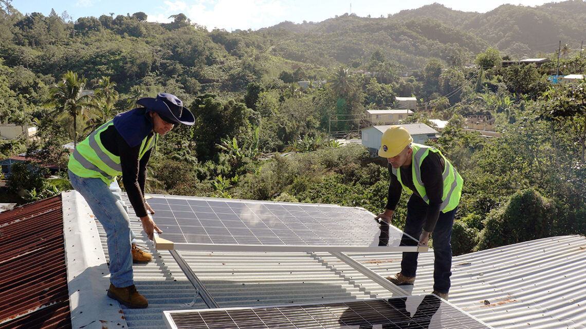 Instalación solar en Adjuntas. (Foto suministrada)