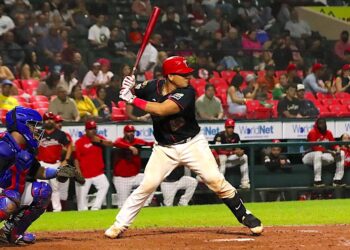 Jonathan Morales, de los Criollos de Caguas. (Foto: