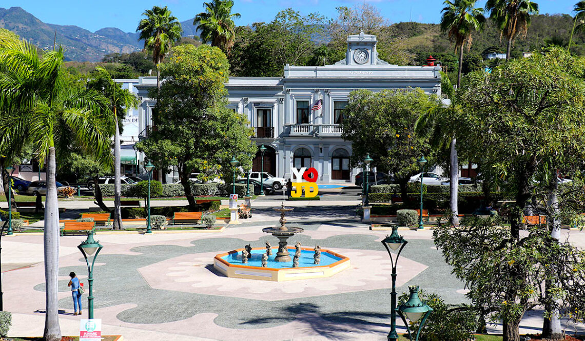 Plaza pública de Juana Díaz (Foto: Michelle Estrada Torres, archivo)