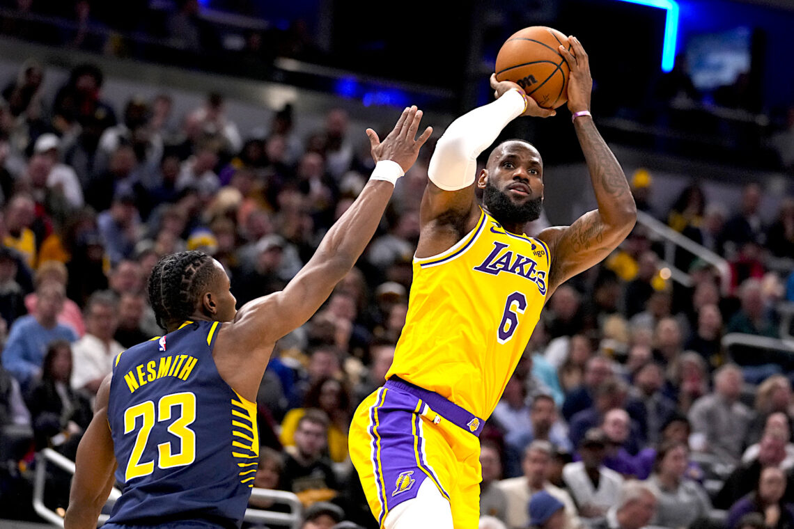 El alero de los Lakers de Los Ángeles, LeBron James. (Foto: Michael Conroy | AP)