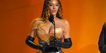 Beyonce recibe el premio a mejor álbum de música dance o electrónica por "Renaissance" en la 65a entrega anual del Grammy el domingo 5 de febrero de 2023, en Los Angeles. (Foto: Chris Pizzello | AP)