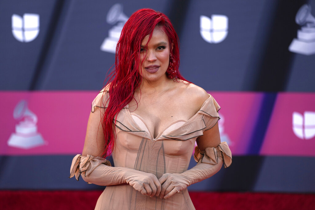 Karol G en el Latin Grammy 2022. (Foto: John Locher / AP)
