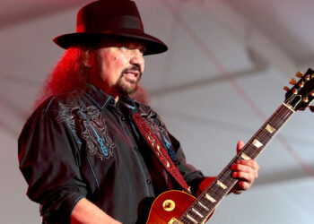 Gary Rossington, de la banda Lynyrd Skynyrd. (Foto: Owen Sweeney / Invision vía AP, archivo)