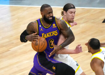 El alero de Los Angeles Lakers, LeBron James. (Foto: George Frey | EFE)