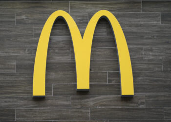 El logo de McDonald's en uno de sus locales en Havertown, Pensilvania. (Foto: AP /Matt Rourke)