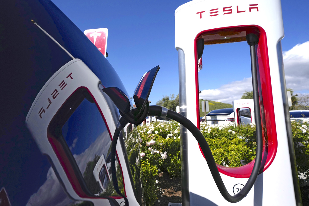 Vehículo Tesla. (Foto: Mark J. Terrill / AP)