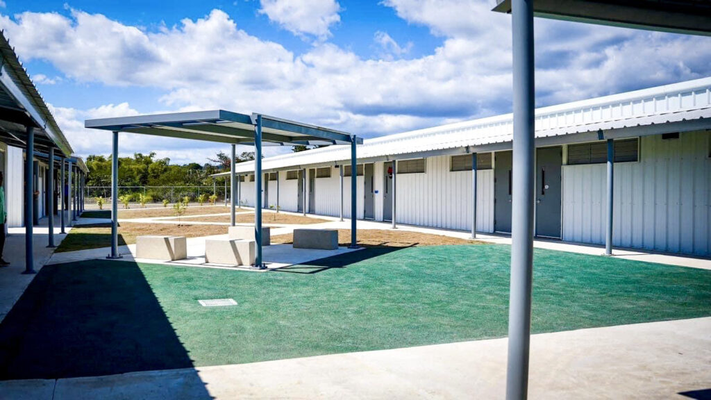 Escuela modular Benicia Velez