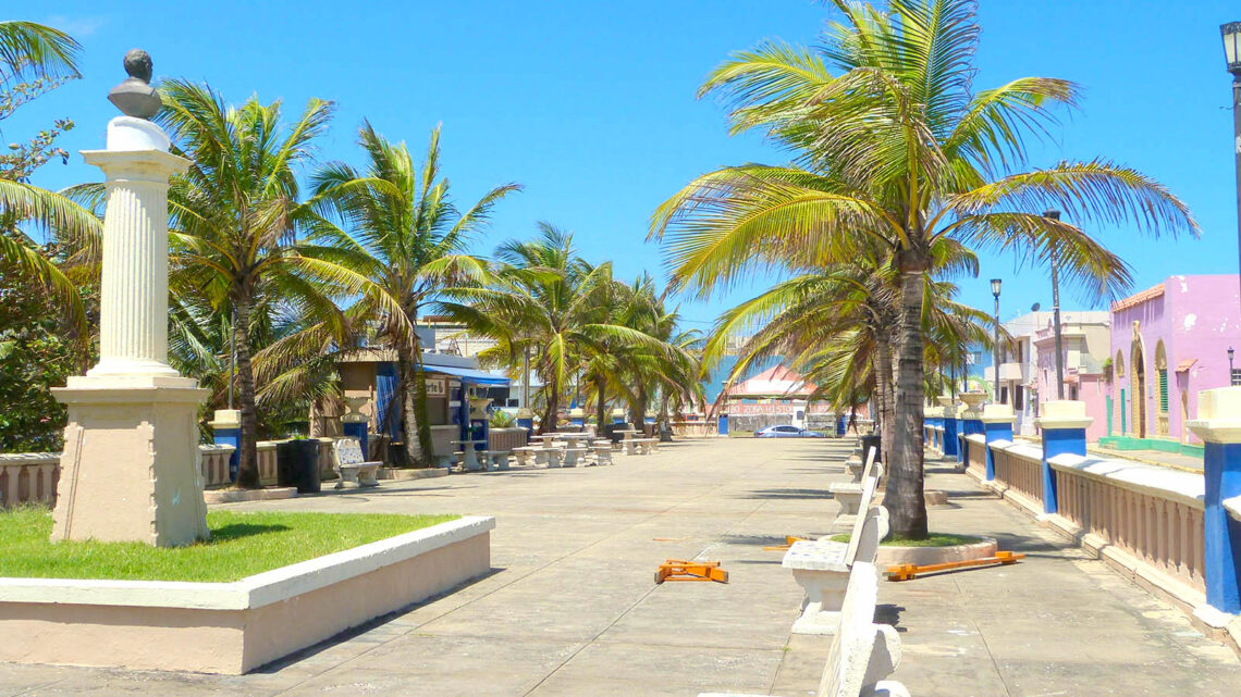 Paseo de las Damas en Arecibo. (Foto: Ian Poellet vía Wikimedia Commons)
