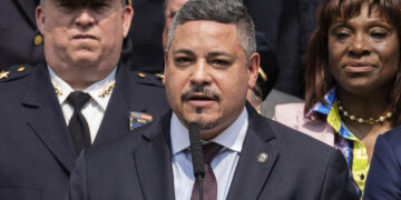 Edward A. Cabán, el nuevo comisario del Departamento de Policía de Nueva York. (Foto: AP/Jeenah Moon)