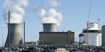 Vista de los reactores de la planta de energía nuclear Plant Vogtle de Georgia Power. (Foto: AP/John Bazemore, Archivo)