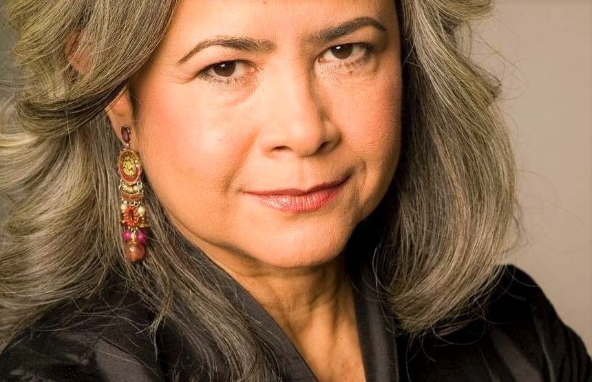 La publicación del cuento inédito de la connotada escritora puertorriqueña
marca el 30 aniversario de su obra maestra, Cuando era puertorriqueña. (Foto: Esmeralda Santiago/Facebook)