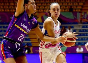 Las boricuas derrotaron ayer a las venezolanas. (Foto: Facebook / FBPR)