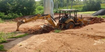 Se movió terreno sin tener la barrera que demarca el área de construcción. (Foto suministrada: Manuel Díaz Pérez)