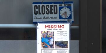 Joseph "Lomsey" Lara es una persona desaparecida por los fuegos de Maui. (Foto: Jae C. Hong / AP)