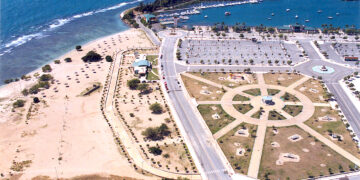 Las obras contratadas incluyen arreglos al Parque del Niño, las tarimas, el estacionamiento y la fuente del león. (Foto archivo)