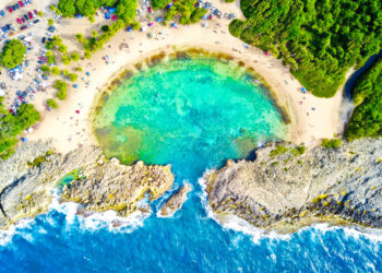 Playa Mar Chiquita en Manatí. (Foto: Discover Puerto Rico)
