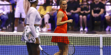 Mónica Puig y Venus Williams tuvieron un juego de exhibición en el Choliseo. (Foto: Thais Llorca / EFE)