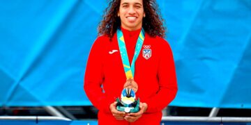 Steven Piñeiro gana la cuarta medalla para Puerto Rico en Santiago 2023. (Foto: COPUR)