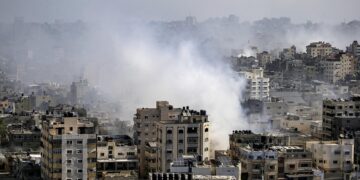 Bombardeos de israelíes en Gaza. Foto: EFE/EPA/MOHAMMED SABER