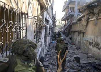 Soldados israelíes en su incursión terrestre en la Franja de Gaza. (Foto: Fuerzas de Defensa de Israel vía AP)