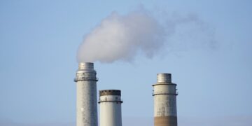La estación generadora AES Indiana Petersburg, una planta energética a carbón. (Foto: AP/Joshua A. Bickel)