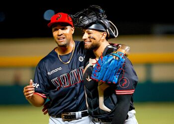 Pedro Echemendia y JC Escarrera, de los Leones de Ponce. (Foto: Leones de Ponce LBPRC)