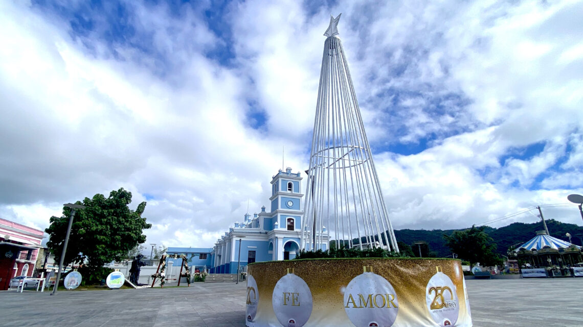Decoración navideña de la playa de Cayey. (Foto suministrada)