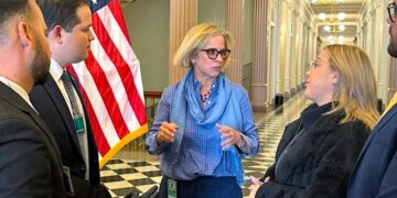 Además de asistir a los talleres de la Conferencia de Alcaldes de Estados Unidos, Marlese Sifre Rodríguez y Luis Javier Hernández Ortiz se reunieron con el administrador asociado de Recuperación de FEMA, Colt Hagmaier, y la directora para Puerto Rico de la Oficina de Asuntos Intergubernamentales de la Casa Blanca, Gretchen Sierra Zorita.
(Foto: Gobierno Municipal de Ponce / Facebook)