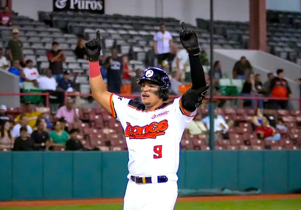 Calvin Estrada, de los Leones de Ponce (Foto: LBPRC)